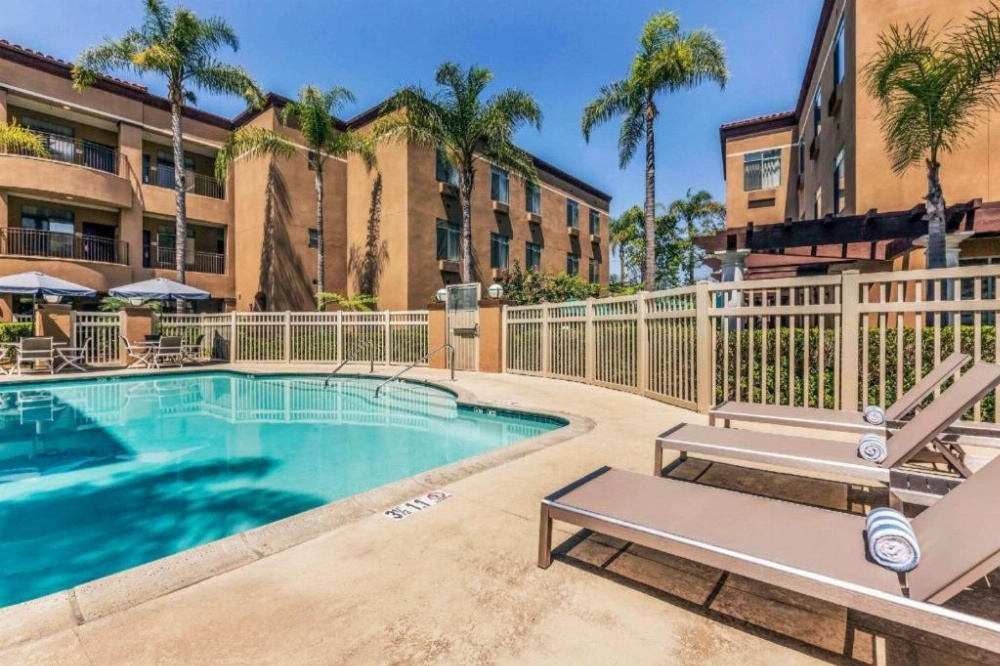 Ramada Suites by Wyndham San Diego Main image